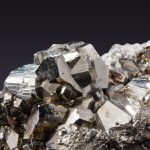 MINERAL PEMBENTUK BATUAN MINERAL PEMBENTUK BATUAN