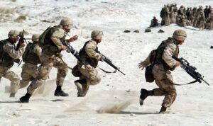 soldiers-military-usa-weapons-87772.jpeg