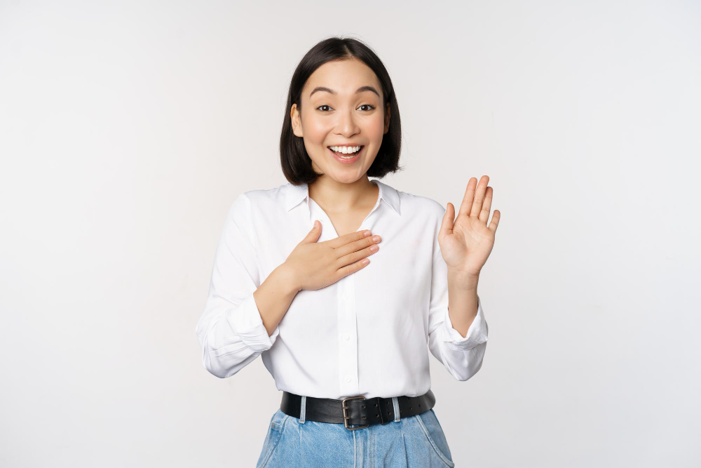 Perempuan dengan baju kantor merasa bahagia dan berterima kasih Jangan lupa berterima kasih